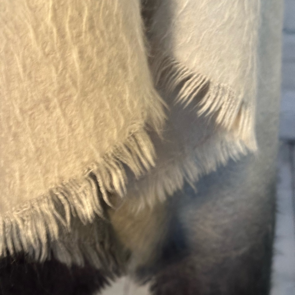 Simply Vera Vera Wang  White  and Black Ombré  Poncho Sweater - Picture 2 of 7